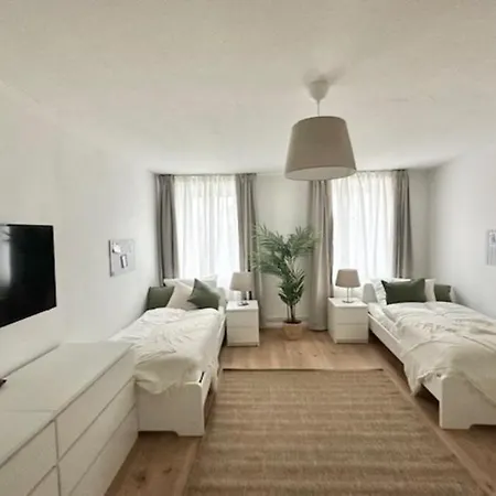 Arbio Monteurzimmer Tremmen Parking Included קצין